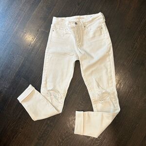 Levi’s White Distressed Skinny Jeans